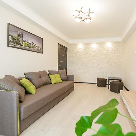 Artal Apartment On Iordanskaya 22 Kyjev Exteriér fotografie