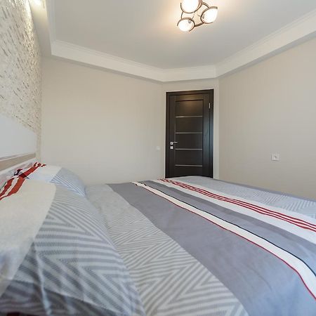 Artal Apartment On Iordanskaya 22 Kyjev Exteriér fotografie
